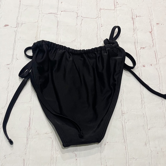 [Wild Fable] NWT black cheeky string bikini swim bottom SMALL - Picture 2 of 3